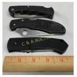 Set of Three Folding Knives With Mixed Blades and