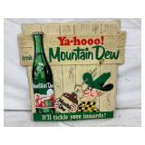 17 1/2´´ x 17 1/2´´ Mountain Dew Embossed Plastic