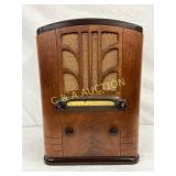 General Electric Model A-64 Wood Case Tube Radio