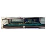 Nice Quincy Showcase Works Display Case  16" x 28"