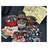 Large Lot of Antique & Vintage Buttons