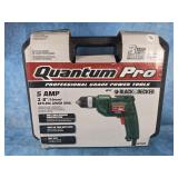 BLACK & DECKER 5 AMP 3/8' KEYLESS CHUCK DRILL
