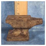 ANTIQUE CAST IRON MINIATURE ANVIL