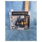 DAIWA  SWEEPFIRE 3000-2B FISHING REEL