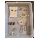 EARRINGS BOX LOT