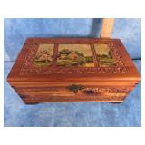 VINTAGE WOODEN CHEST / JEWELRY BOX