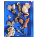 ANIMAL  FIGURINES BOX LOT