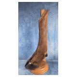 TAXIDERMY MOUNTED HOOF 15.5' TALL