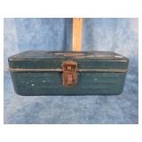 VTG. METAL BOX W ASSORTED WOOD WORKING TOOLS