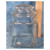 VTG. CLEAR GLASS APOTHECARY JAR WITH LID