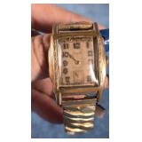 VTG. ELGIN RECTANGULAR TANK-STYLE MEN