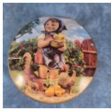 "FEEDING TIME" M.I. HUMMEL MUSIC BOX COLLECTION