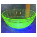 ANCHOR HOCKING BLOCK OPTIC URANIUM GLASS BOWL 7"