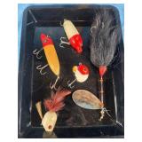 VINTAGE FISHING LURES BOX LOT