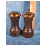VTG. WOODEN & COPPER SALT & PEPPER SHAKERS