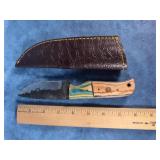 HAND-FORGED DAMASCUS STEEL FIXED BLADE KNIFE