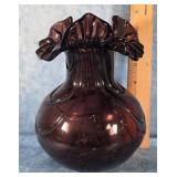 VTG. HAND-BLOWN AMETHYST ART GLASS RUFFLED VASE