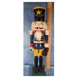 15" TRADITIONAL WOODEN  NUTCRACKER 1998