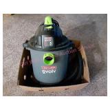 Craftsman 5 Gallon Shop Vac with parts