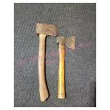 2 Hatchets/Ax
