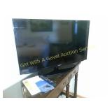 Samsung 40" Smart TV W/Remote  2013