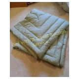 Heavy (Possible Down) Thick Twin Size Quilt Cover