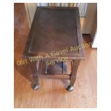 Vintage Side Table w/detacable casters