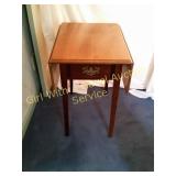 Drop Leaf Side Table w/Drawer