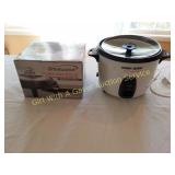 B&D Rice Cooker & Brentwood Skillet In Box