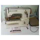 Bernina Sewing Machine w/Foot Pedal & Case