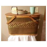 Vintage Hawkeye Picnic Set w/service setting