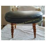 4 Leg Small Spindle Cushioned Step Stool