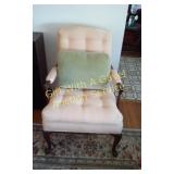 Accent Chair Queen Anne Style Legs