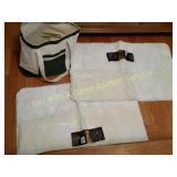 2 New Bath Rugs & Bag