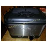 Cuisinart Deep Fryer (Looks hardly used)
