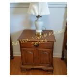 Ethan Allen Night Stand With Lamp