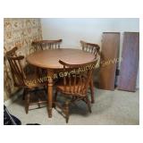 Windsor Style V Back Dining Set w/2 Leaves
