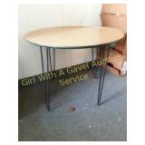 Vintage Round Table With Hair Pin Legs