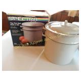 Spectra Porcelain on Steel Pot