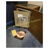 SENTRY FIRE & THEFT SAFE & SAFE CABINET