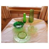 GREEEN DEPRESSION PLATE & JUICER, GREEEN GLASS