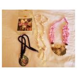 LADIES SEASHELL & OTHER NECKLACES, SEASHELLS