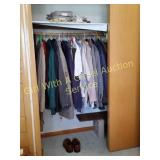LARGE VARIETY OF MENS CLOTHING