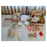 COOKIE PRESS, COOKIE CUTTERS, DECORATING SET
