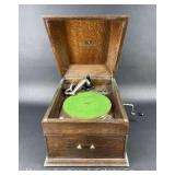 Victor Table-top Victrola, 14.5"x19"x13"h Overall