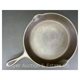 Griswold No. 8 Cast Iron Skillet, 10.5"w