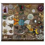 Group of Costume Jewelry Pins and Broaches