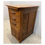 (4) Drawer Wood Stand, Missing One Drawer Pull, 17.5"x24"x32"h