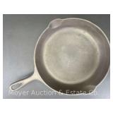 Griswold No. 8 Cast Iron Skillet, 10.5"w