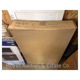 Kitchen Cabinet, Appears New in Box, 18'x21'x34.5'h